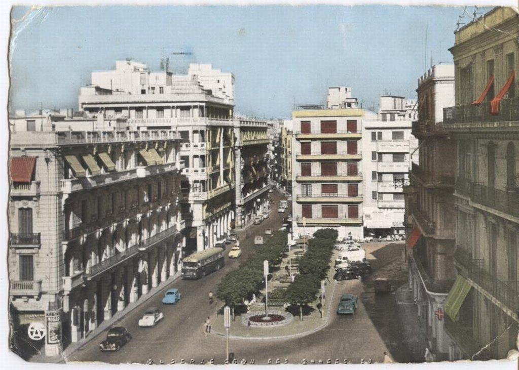 ORAN PLACE DES VICTOIRES.jpg
